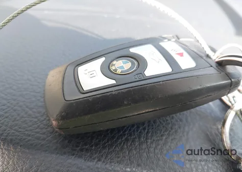 2012 BMW 528I xDrive z USA, uszkodzony, nr VIN WBAXH5C52CDW09144